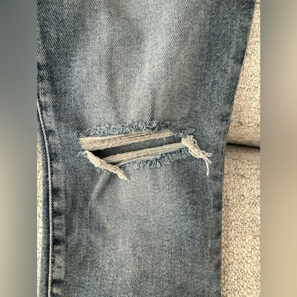 Good American Good Legs Jeans​​​​​​​ - Picture 4 of 6